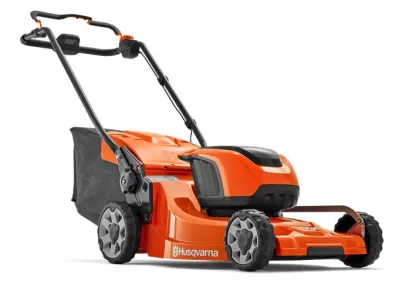 Product - Cordless lawnmower with travel LC347iVX