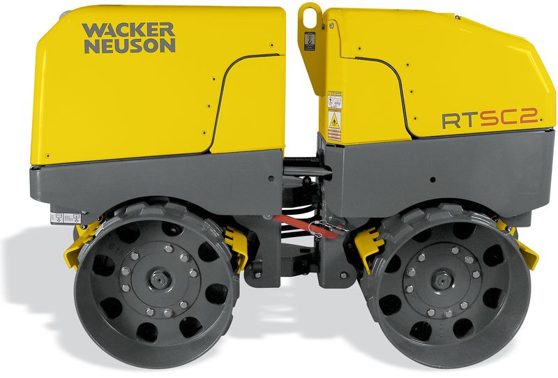 Trench vibratory roller